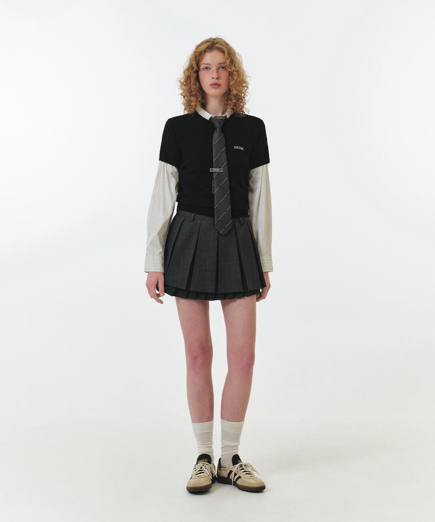 Grove Fae Solid Pleats Skirt (Grey)