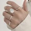 Anillo Minimalista Geométrico Mate Esmerilado con Banda Abierta para Mujer