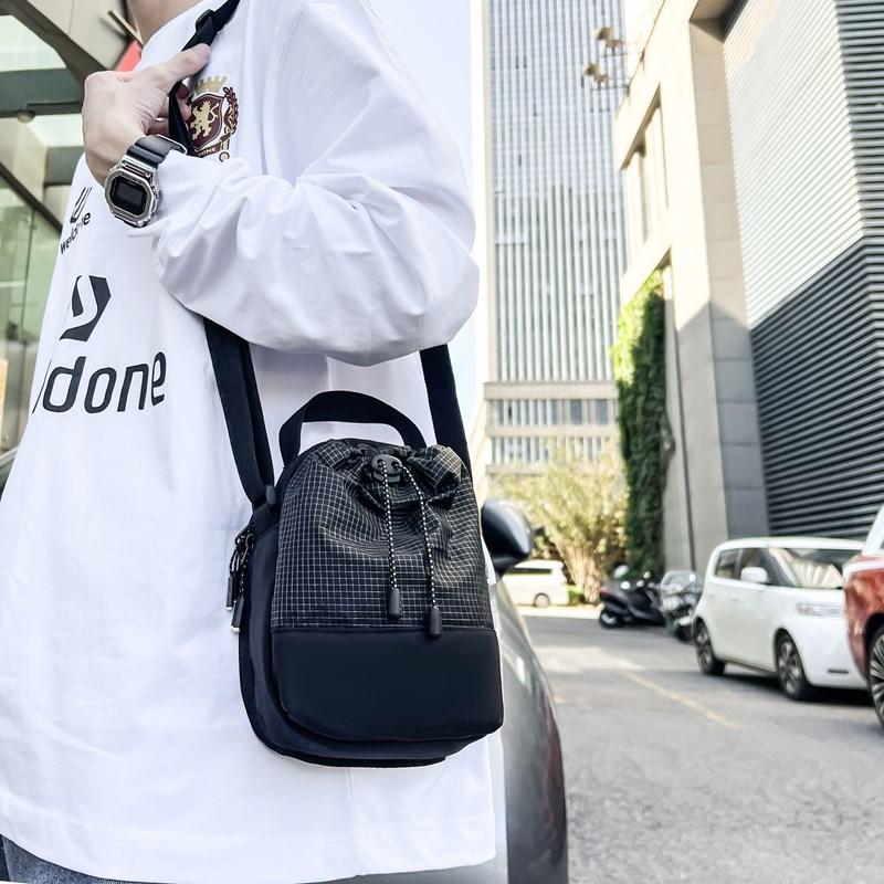 Personalized tooling neck water bottle bag boys street cool large capacity outdoor commuting storage mobile phone bag messenger bag