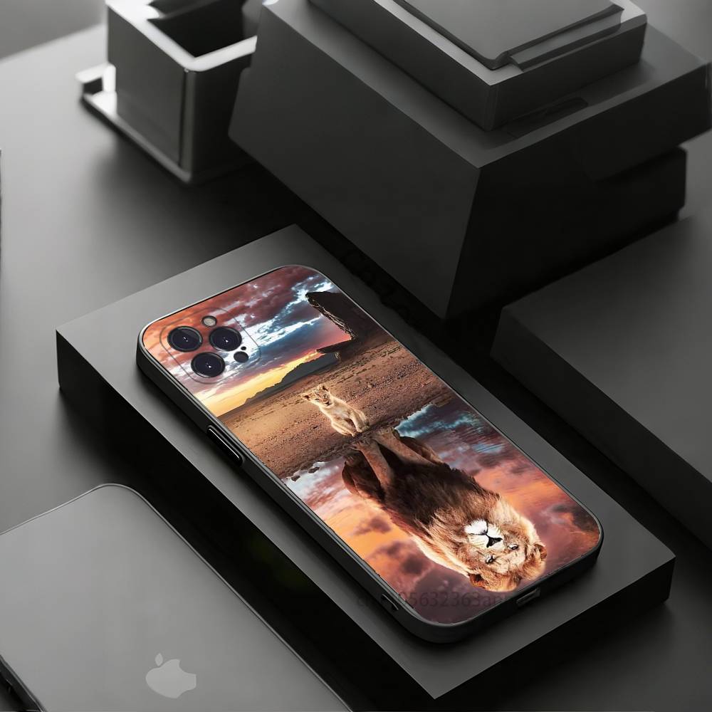 Lion Pattern Phone Cases For iPhone 17 16 15 14 13 12 11 Pro Max Plus Luxury Camera Protection Plastic