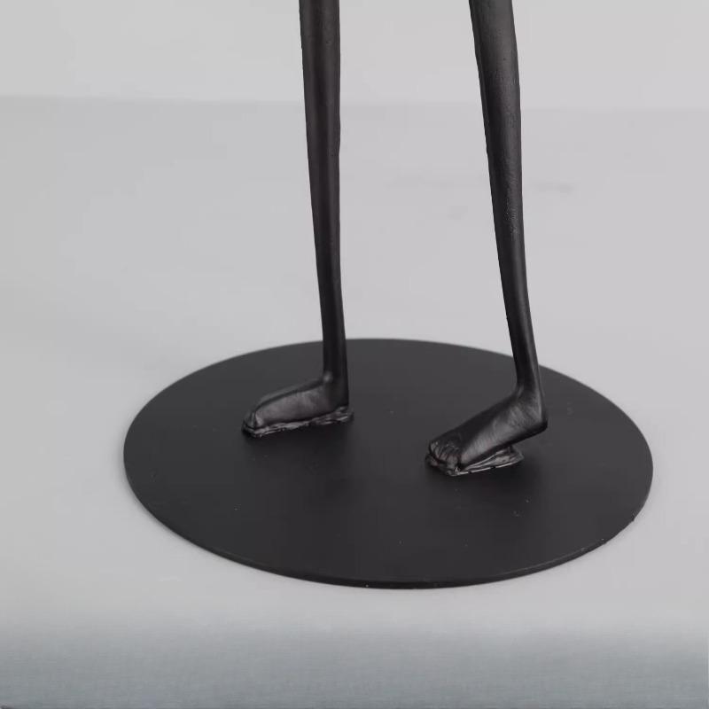Modern Figurines Metal Ball Bearer Figurine Aesthetic Creative Art Sculptures Luxury Living Room Ornaments Home Decorations