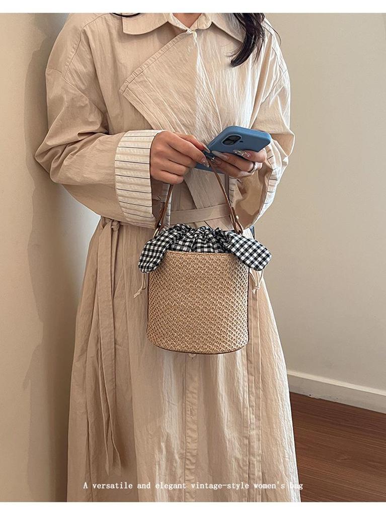 2026 Bow Plaid Straw Woven Bucket Bag: Fashionable, Versatile Single Shoulder Crossbody Handbag for Women