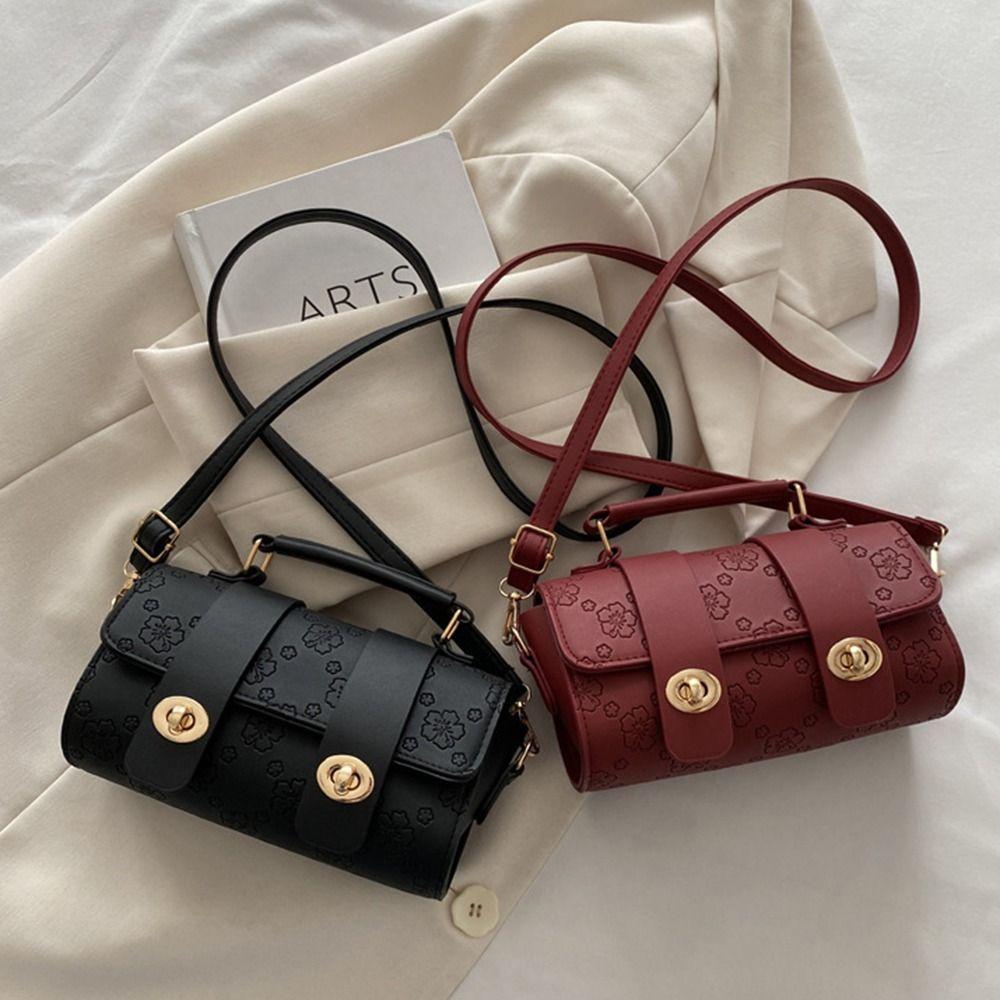 

Sakura Single Shoulder Bag Leather Pillow Handbag Portable Croossbody Boston Bag Shopping чорний