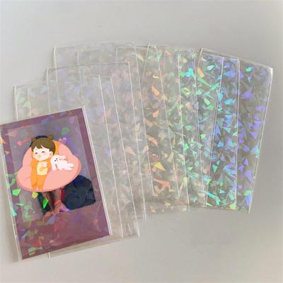 50 teile/los Transparente Kartenhüllen 5,7x8,6 cm Kleine Sterne Laser Blinkende Kartenhülsenschutz Kartenhalter Schutzfolie