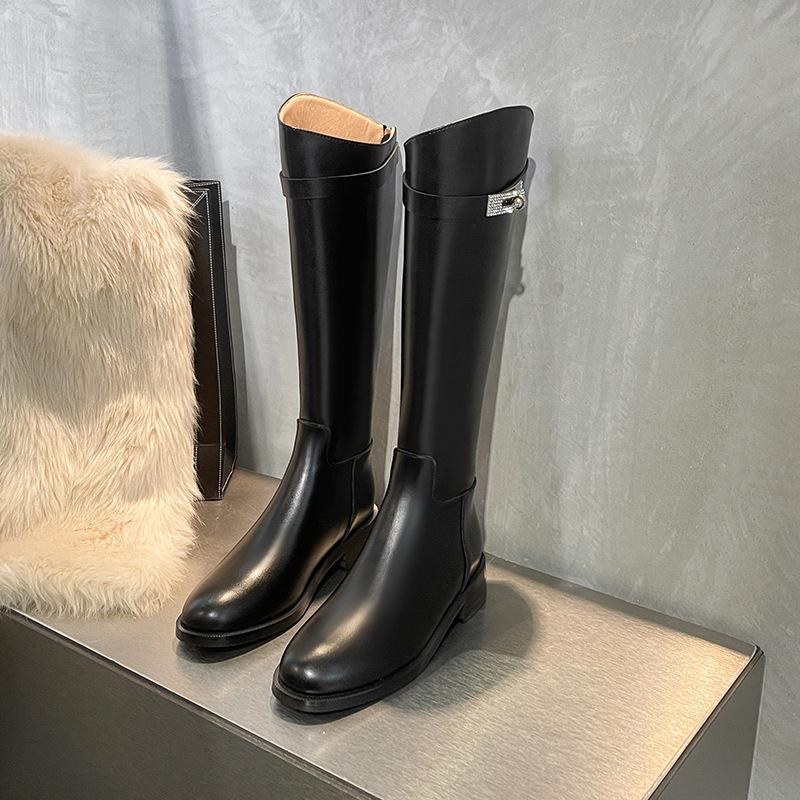 Plateau-Lederstiefel für Damen im Herbst und Winter 2025, neue hochschaftige High-Knight-Stiefel mit dickem Absatz und Diamantschnalle, aber Kniestiefel für Damen