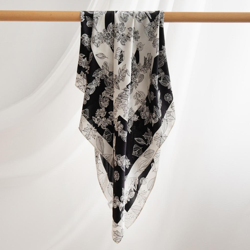 Mulberry Silk Silk Scarf for Mother In Law and Elder Gift Thin Sunshade Women's Square Scarf Elegant and Versatile