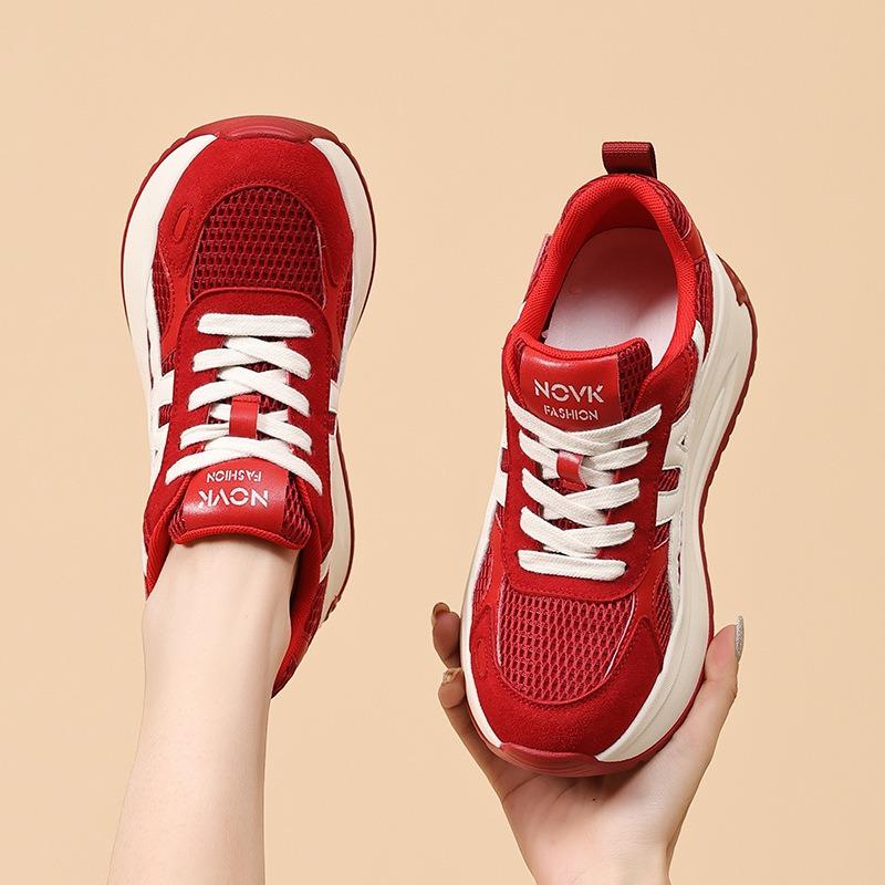 Thick-soled height-increasing small women's shoes autumn and winter new casual fashion versatile lightweight thick-soled women's shoes