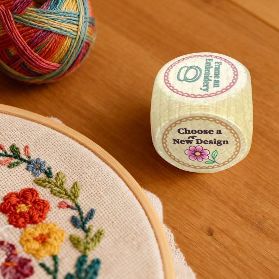 1/2/3/4Pcs Wooden Embroidery Dice with 6 Engraved Embroidery Tasks Solid Wood Embroidery Projects Decision Dice Embroidery Crafts Enthusiasts Gift