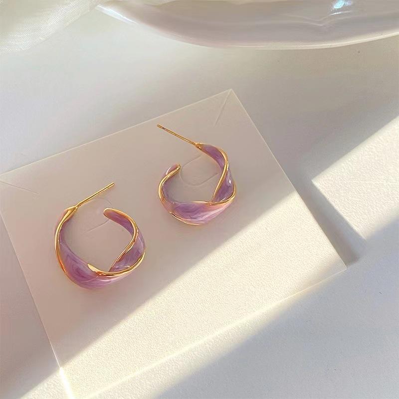 Pinkdudu Modne Nowe Kolczyki Sztyfty w Kształcie Litery C w Kolorze Fioletowym Proste Kreatywne Kremowo Białe Geometryczne Kolczyki dla Kobiet Biżuteria PD1361