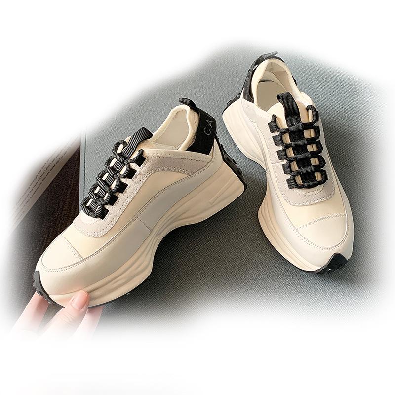 

2025 Женские европейские и американские спортивные туфли на толстой подошве: Новый весенний универсальный дизайн с маленькой талией 38 чёрный