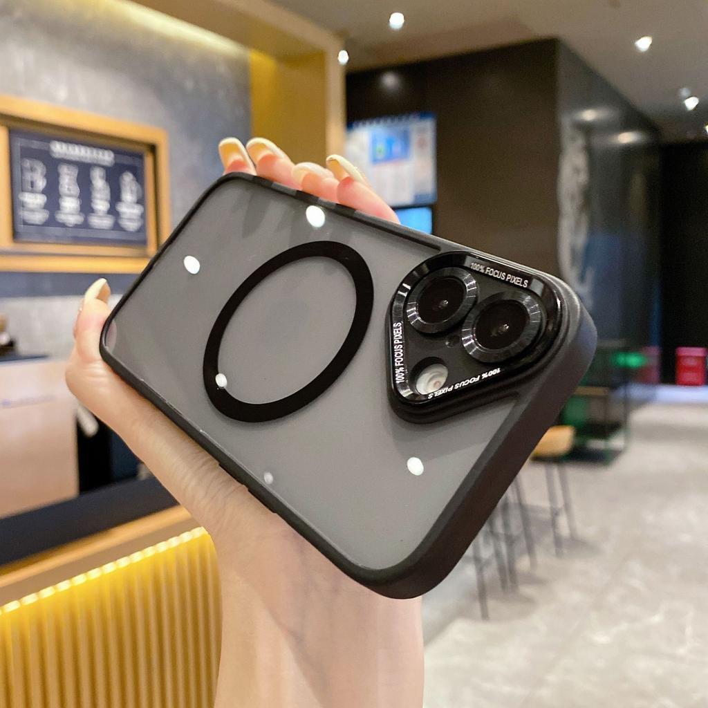 Fine shield is suitable for Apple 16 mobile phone case without tail, magnetic suction iphone14 acrylic 15promax anti-drop hard case.