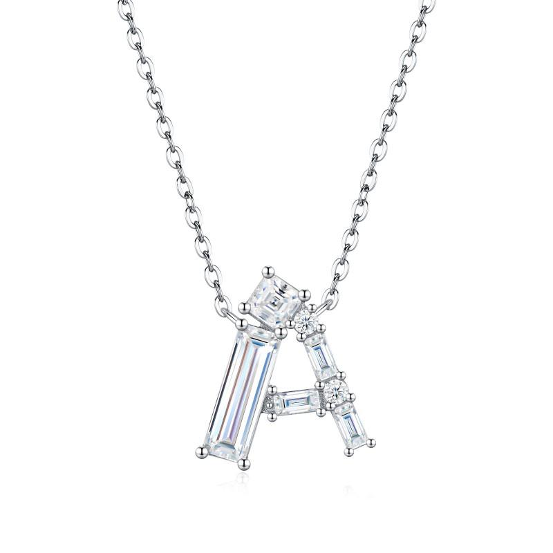 Fashion Luxury Letter Necklace Fade-resistant Moissanite Clavicle Chain Womens Daily Wear