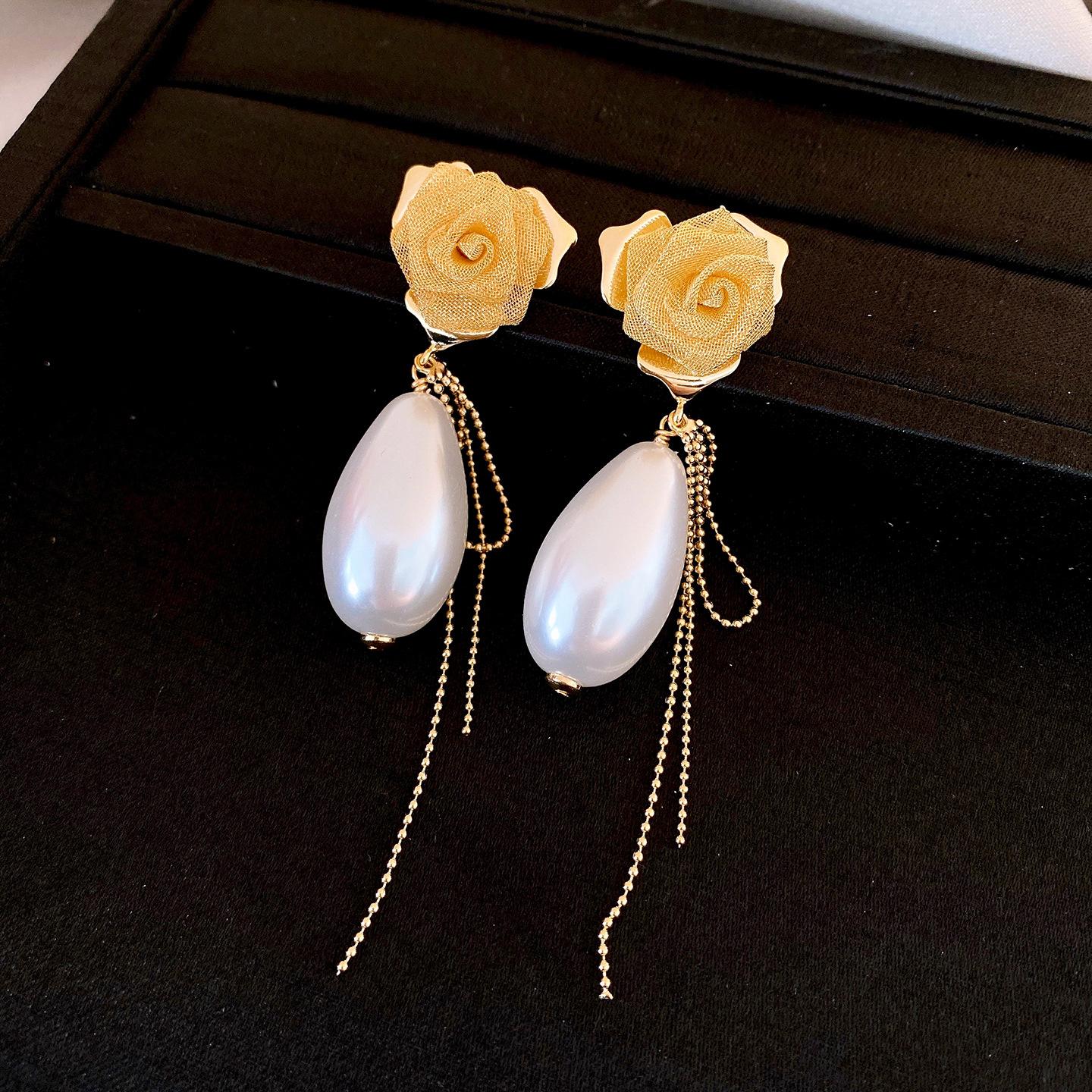 French gentle flower fringed pearl earrings stud earrings commuter versatile earrings design sense niche