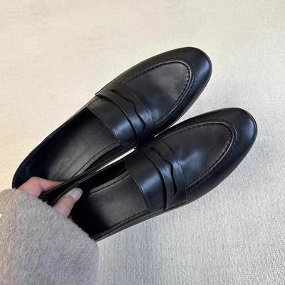 Mocassins style rétro britannique chaussures simples pour femmes à un seul pedal style simple talon épais bout rond petites chaussures en cuir