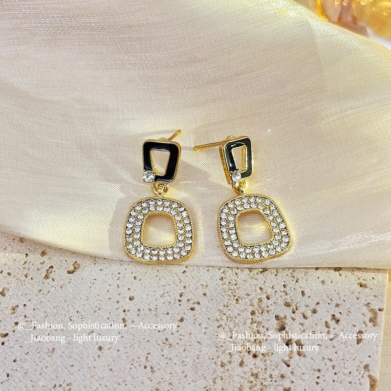 Silver Needle Fashion High-end Sense Diamond-set Black Earrings Niche Versatile Temperament Earrings Light Luxury High-quality Earrings