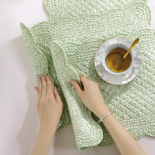 MABOZOO 100% Cotton Quilted Placemats, Set of 6, Washable Fabric Placemats for Kitchen & Dining Tables, Rectangular, White, Green, Floral Plate Mats