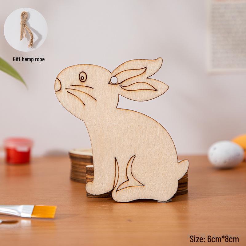 Handbemalte Ostereier-Anhänger aus Holz zur Kindergartendekoration.