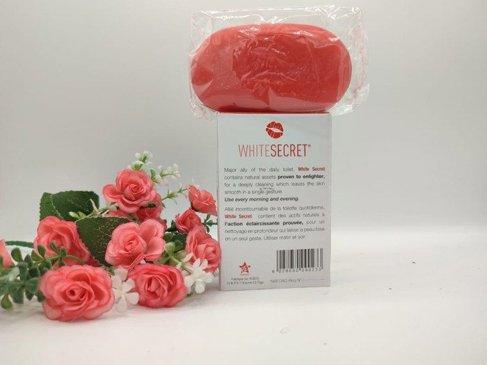 Savon - White Secret - Super Gommant - Éclaircissant - Enrichi En Vitamines - Hypoallergénique