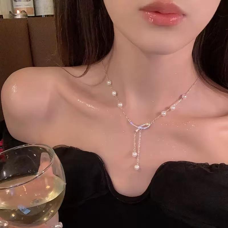 Pearl broken silver necklace women's high-end new dress collarbone chain light luxury niche neck chain neck accessories