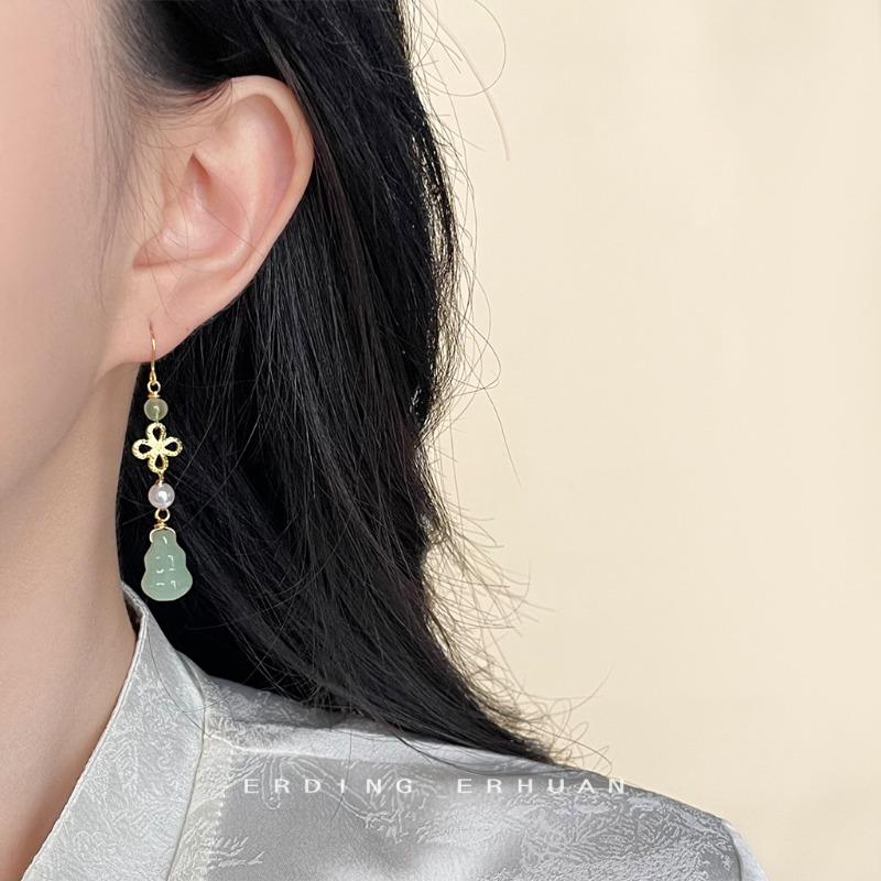 New Chinese-style Handmade Design - Retro Court-style Hanfu Accessories and Ancient Decorative Items - Ear Pendants and Earrings