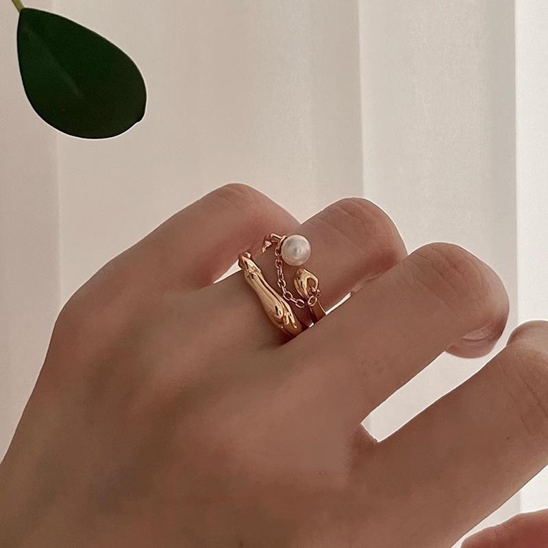 Anillo de Perla Coreano: Moda de Lujo para Mujer, Diseño Único, Versátil, Cadena de Alta Gama Estilo Abierto.
