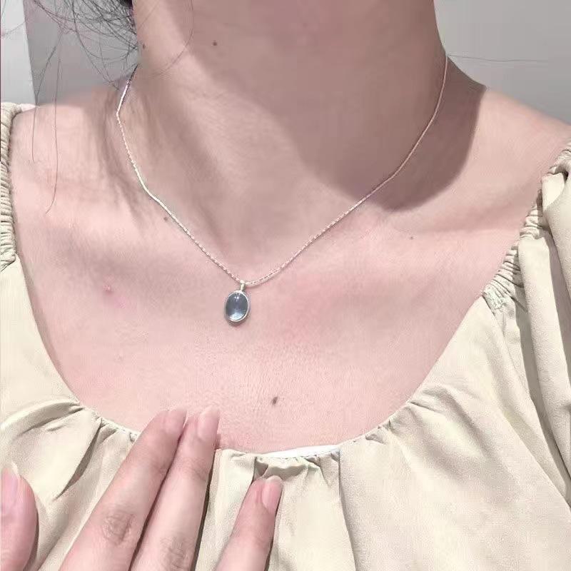 Butterfly Fairy Silver Necklace: Chic, Trendy, Elegant Clavicle Chain - Sweet & Cool High-End Accessory