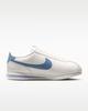 DN1791-119 Nike Cortez in Pelle "Sail/Work Blue" (Da donna)