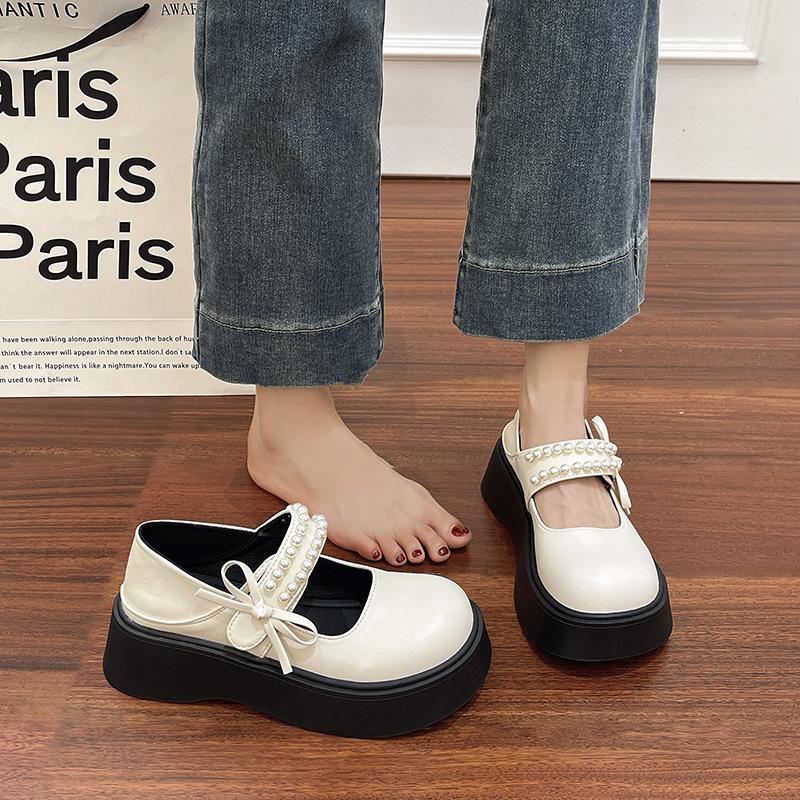 Foreign fashion small leather shoes women's 2025 summer new pearl princess shoes British style buckle jk with skirt single shoes