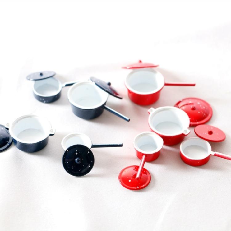 Cute Realistic Dollhouse Miniature Pan with Cover Toy Pretend Play Accessories