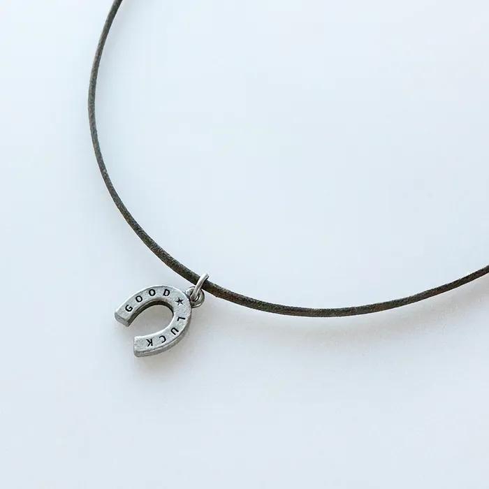 Horseshoe Brushed Leather Choker
