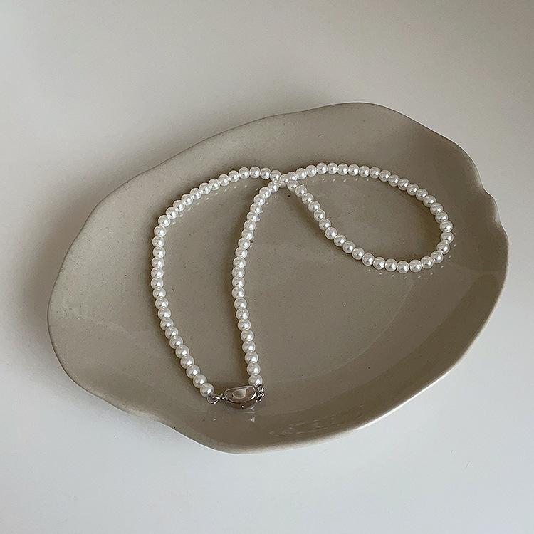 Женское ожерелье из стеклянных жемчужин Французский ретро-стиль Личность Простой темперамент Элегантная цепочка на шею Цепочка на ключицы