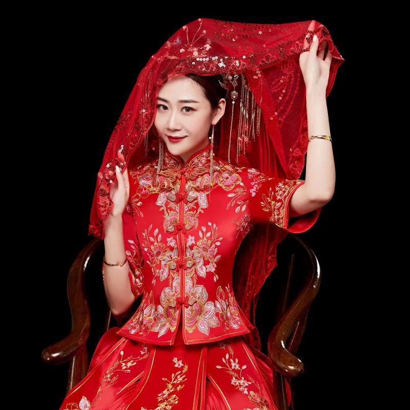Red Xiuhe Summer Bridal Dress with Semi-Transparent Veil and Head Covering