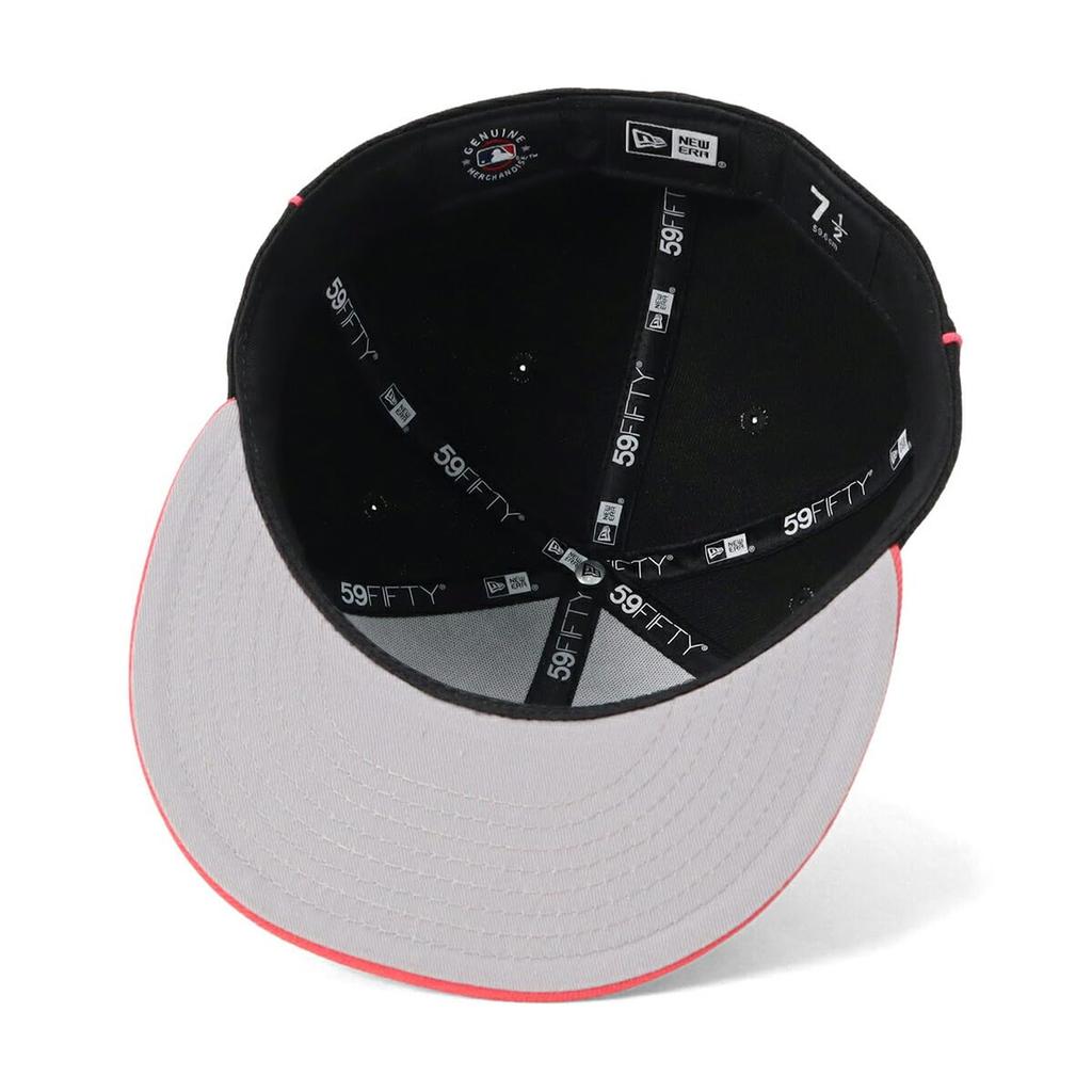 New Era 59FIFTY MLB NY Size 7 MLB Neyyan Black Two-Tone Cap, Black/Coral, 3/8, 5950, Piping, 2-Tone