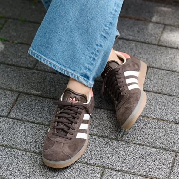 adidas gazelle silver green womens ADIDAS ORIGINALS GAZELLE LO PRO brown sneakers for men and women – Pavidas main image 0