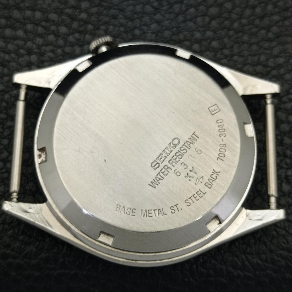 VINTAGE SEIKO 5 AUTOMATIC JAPAN 7009A MENS SILVER COLOR DIAL WATCH a701291-5 R206a-a701291