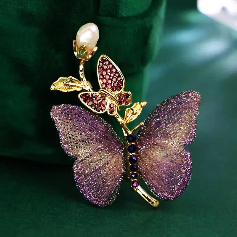 Luxurious Brooch Exquisite Embroidered Butterfly Brooch Fashionable and Individual Brooch Elegant and Refined
