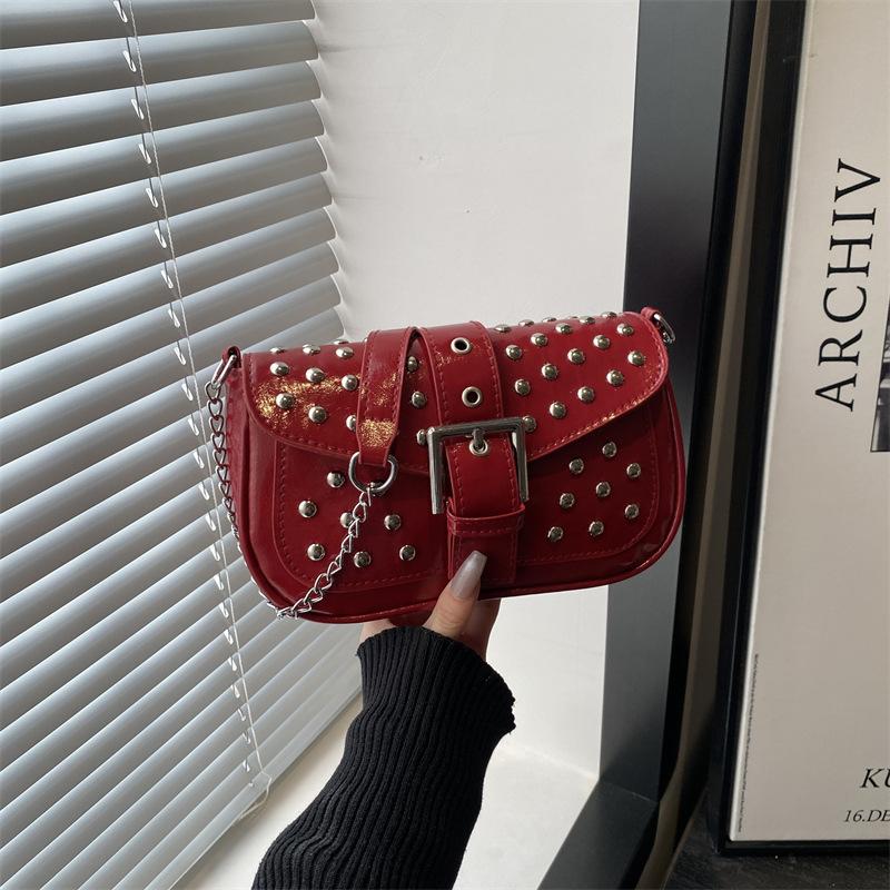 Punk Style Rivet Design Cool Hot Girls Shoulder Bags Vintage Chain Underarm Bag for Women Versatile Ladies Pu Leather Handbags