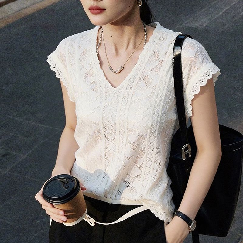 Women s Minimalist Aesthetic Crochet Lace Summer Shirt M белый