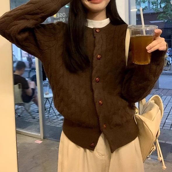 High-end yellow knitted sweater jacket women's spring and autumn new lazy wind cardigan short top