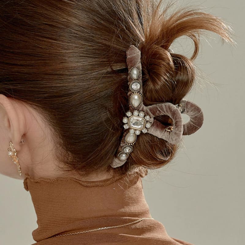 

BESTY Royal Velvet Bianca Hair Clip Bianca Hair Clip - Black