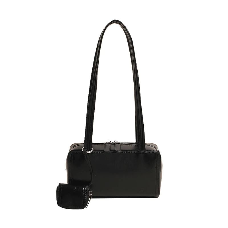 

Glossy PU Solid Square Shoulder Bags Simple Versatile Large Capacity Fresh Fashion 2025 Spring New Styles Armpit Bags for Women чёрный