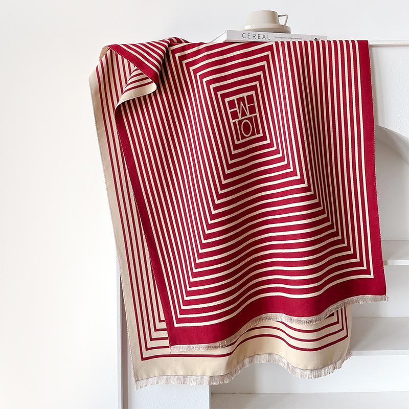 Geometric stripes are contrasting colors, double-sided imitation cashmere scarf, winter high-end warm shawl