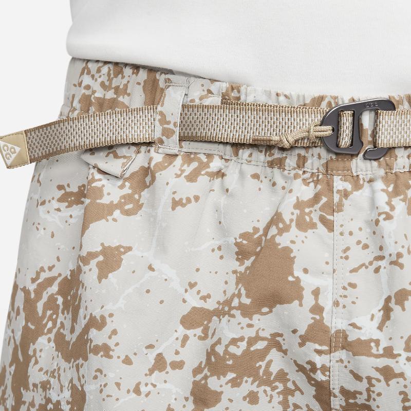 Nike ACG Sportshorts mit gesticktem Logo-Print Herren Shorts Summit-White FB8091-012