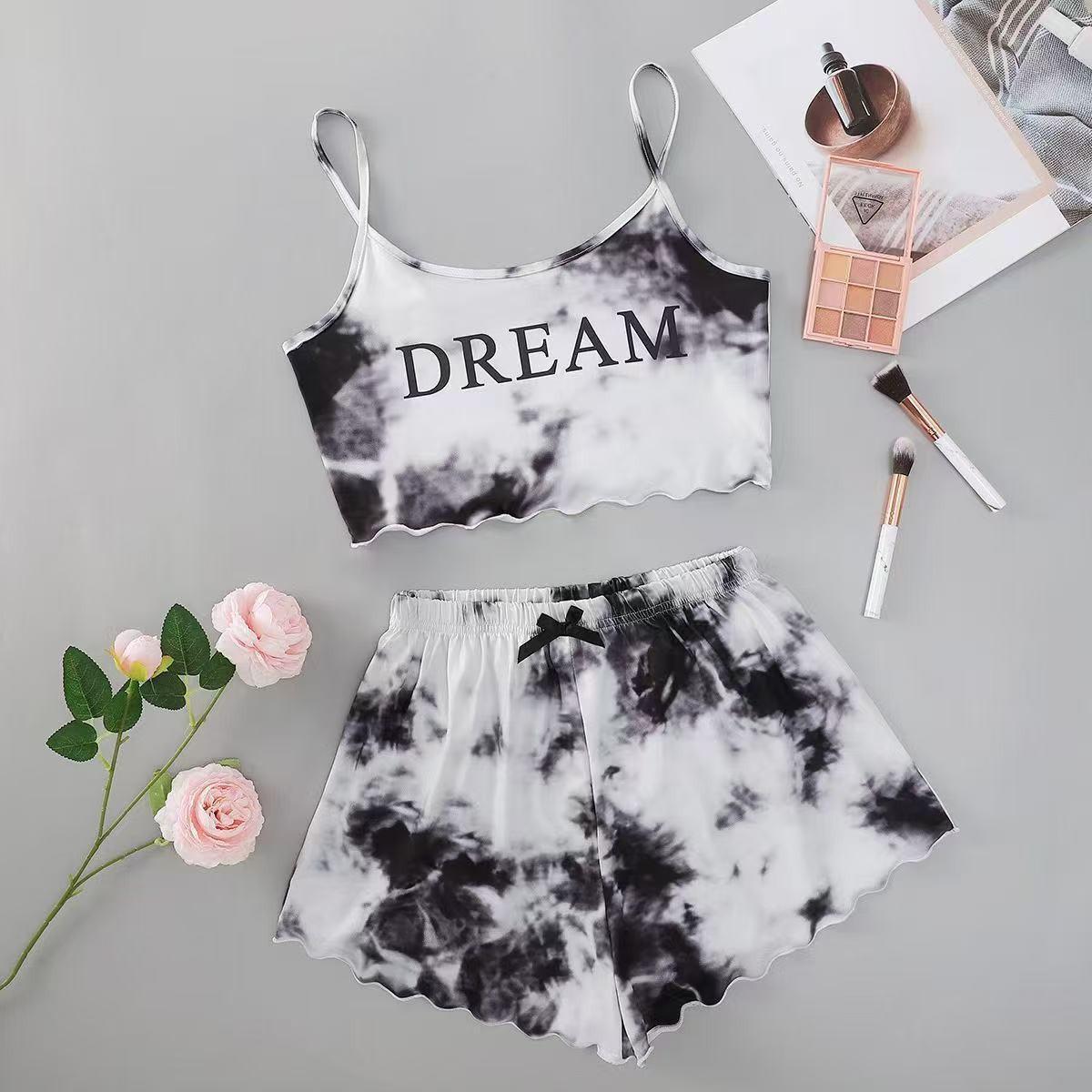 

Комплект из топа и шорт с принтом DREAM в стиле тай-дай Extra Large чёрный