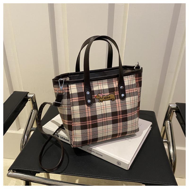 Niche Design Hand Carry Fashion Casual Bucket Bag New Beautiful Fashion Shoulder Bag Messenger Bag Basket