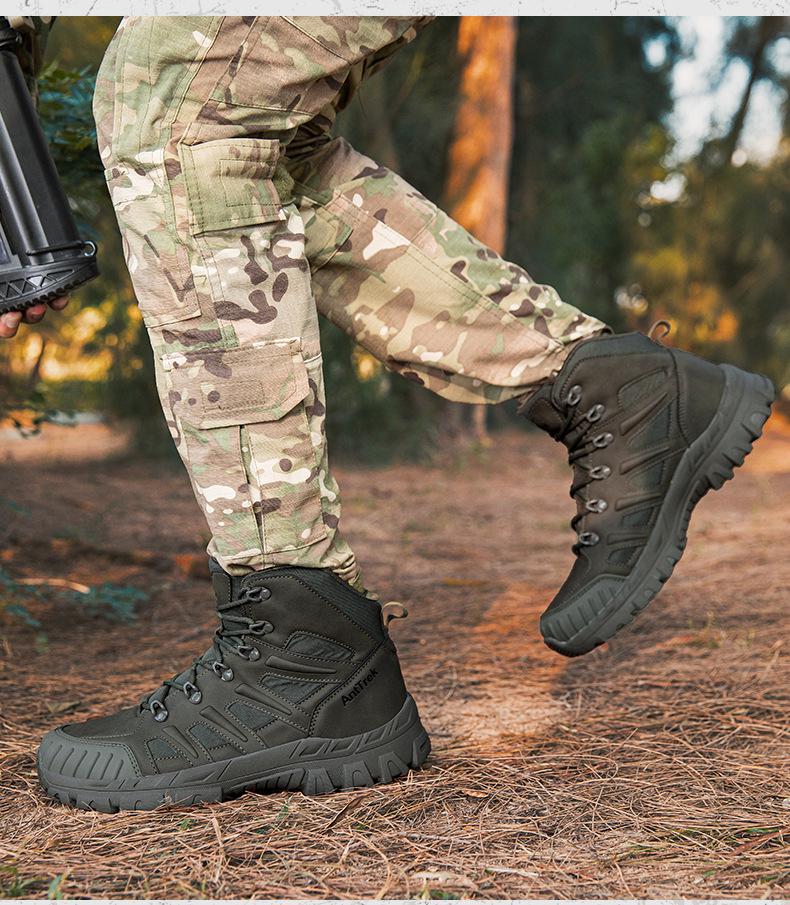 Men's High-Top Tactical Desert Boots for Camping and Hiking, Large Size 46.