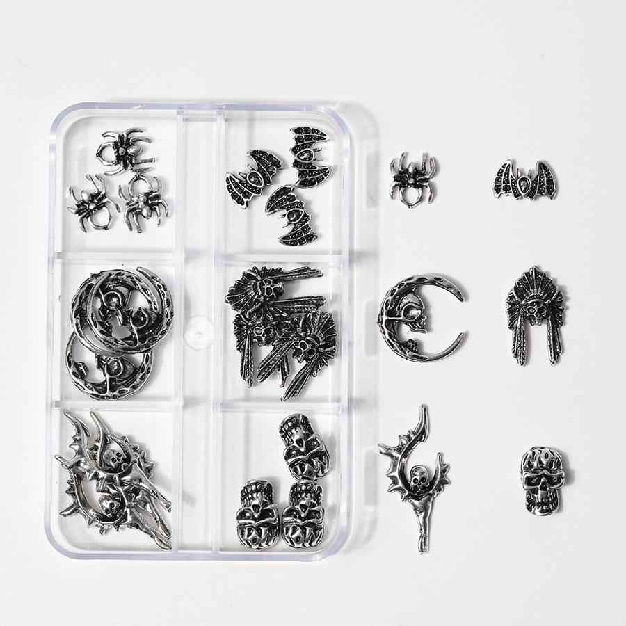 2024 Halloween Nagelkunst Set: Totenkopf, Geist, Spinne & Fledermaus Legierungsdekorationen