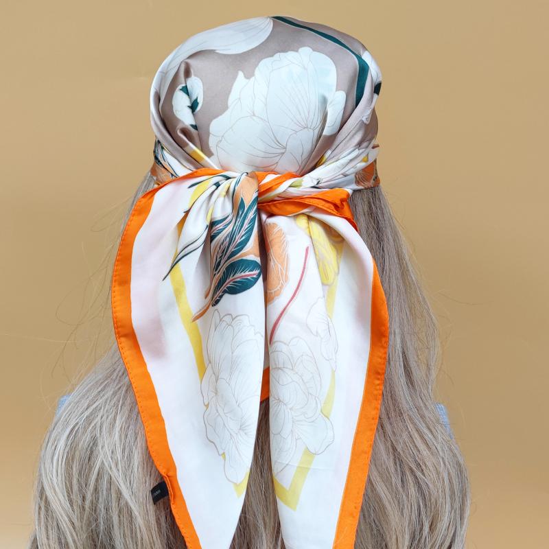 Design 70X70CM Beliebt Die Vier Jahreszeiten Schals Damen Sonnenschutz Strandtuch Seide Hijab Luxus Neuer Stil Quadratisches Kopftuch