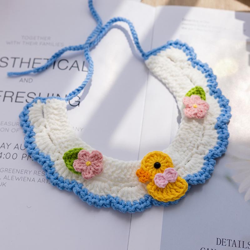 Hand-Knitted Snow White Pet Scarf for Cats and Dogs - Cute Photo Prop