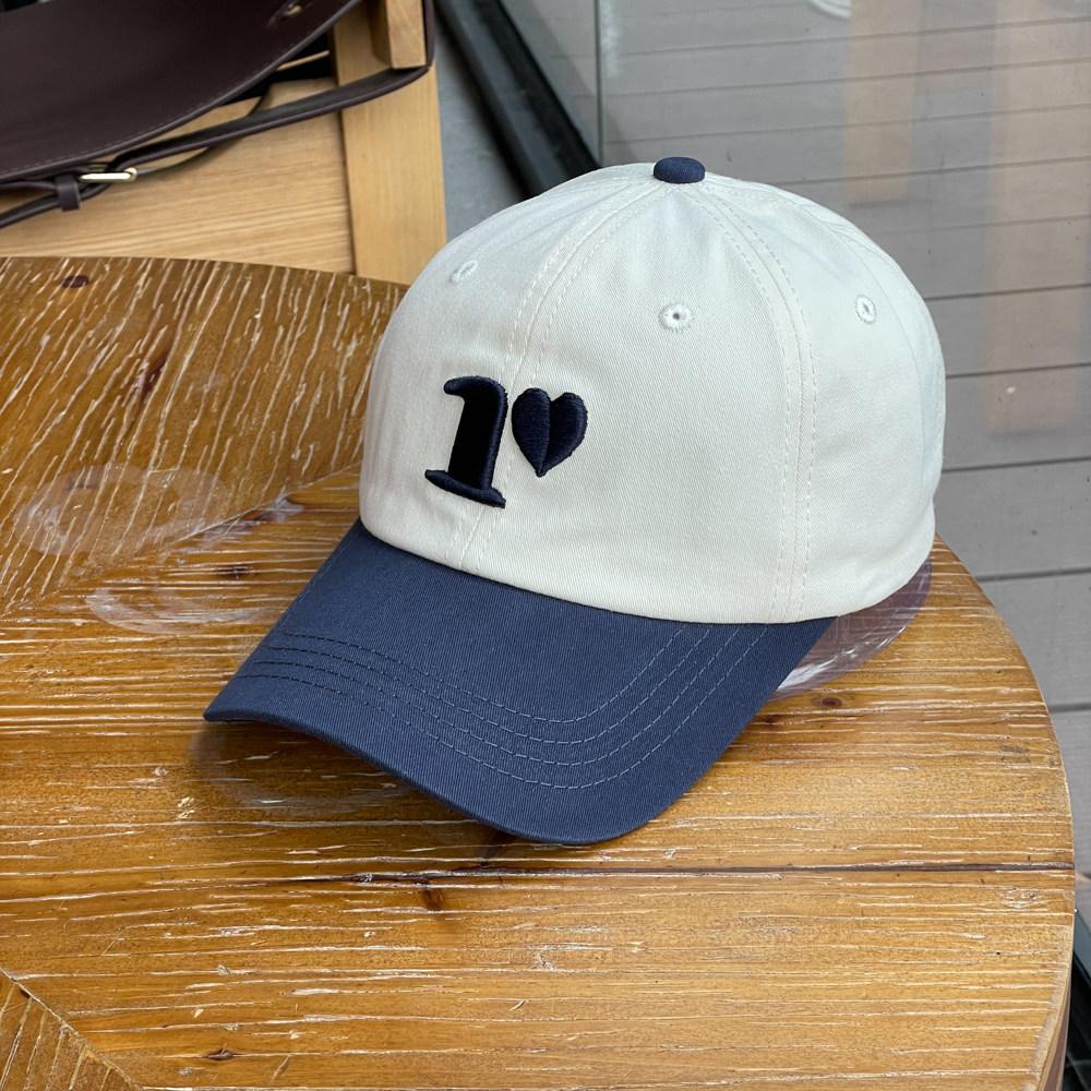 Three-dimensional Love Embroidery Contrasting Color Baseball Caps for Men and Women, Spring and Summer Wide-brimmed Peaked Caps, Face-showing Small Su